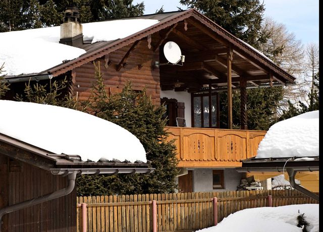 Berghuette-Heis-Winter.jpg