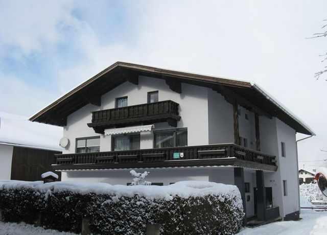 Winteraufnahme-HuJ-Zimmermann.jpg