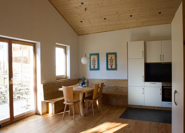 Chalet-Wohnbereich.jpg