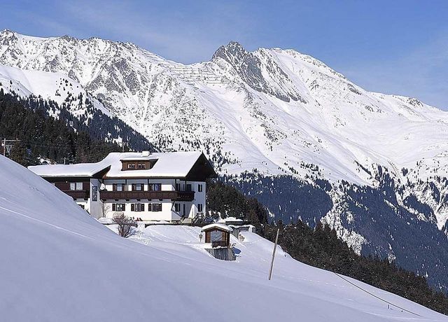 Haus-Winter.jpg