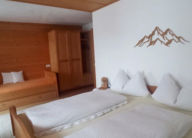 Schlafzimmer.jpg