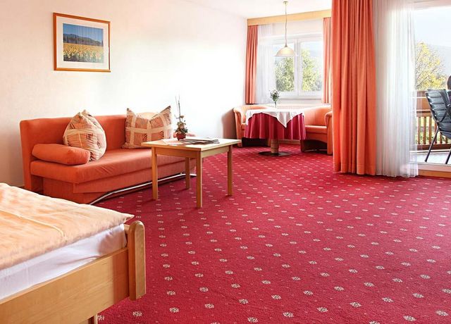 komfortzimmerhoteltraube.jpg