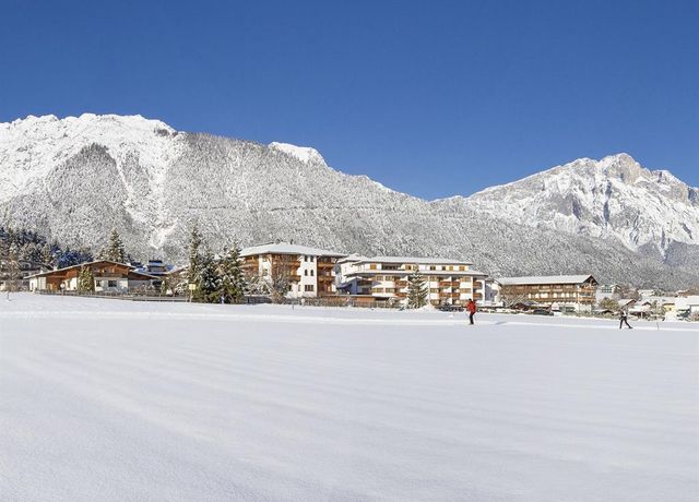 Brunnelerhof-Winterpanorama.jpg