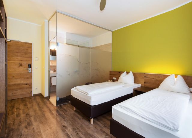 basic-hotel-twin-zimmer.jpg