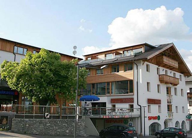 Restaurant-Schwarz-WEISS.jpg