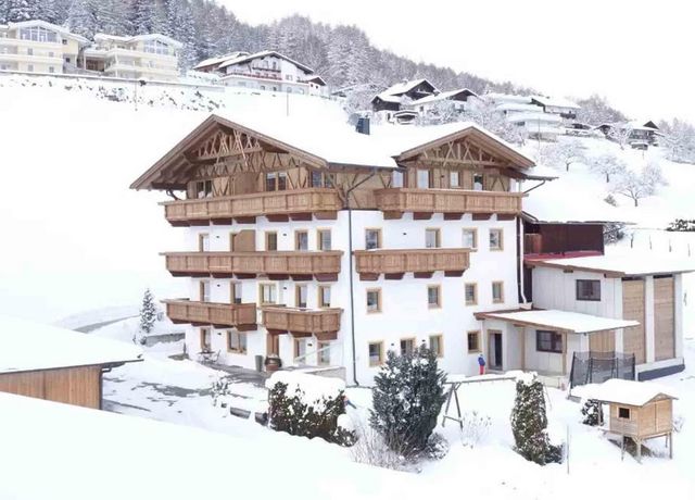 Sattlerhof-Winter.jpg