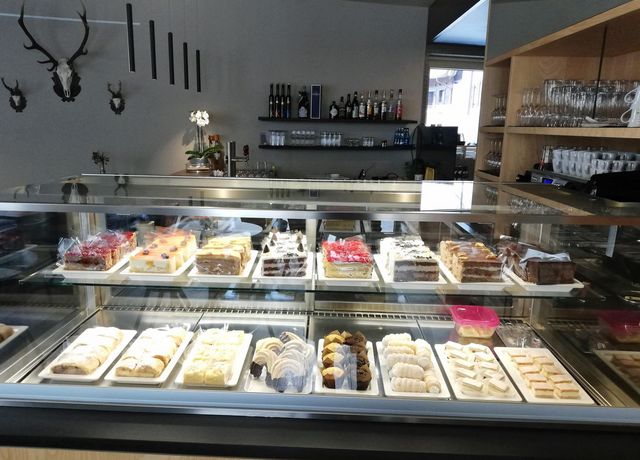 Kuchen-und-Tortenbuffet.jpg