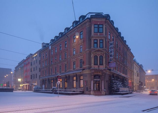 Hotel-Central-Winter.jpg