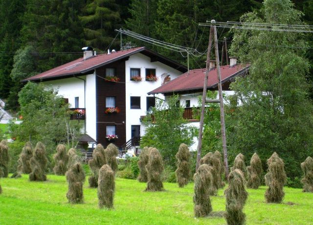 Adlerhorst-Sommer.jpg
