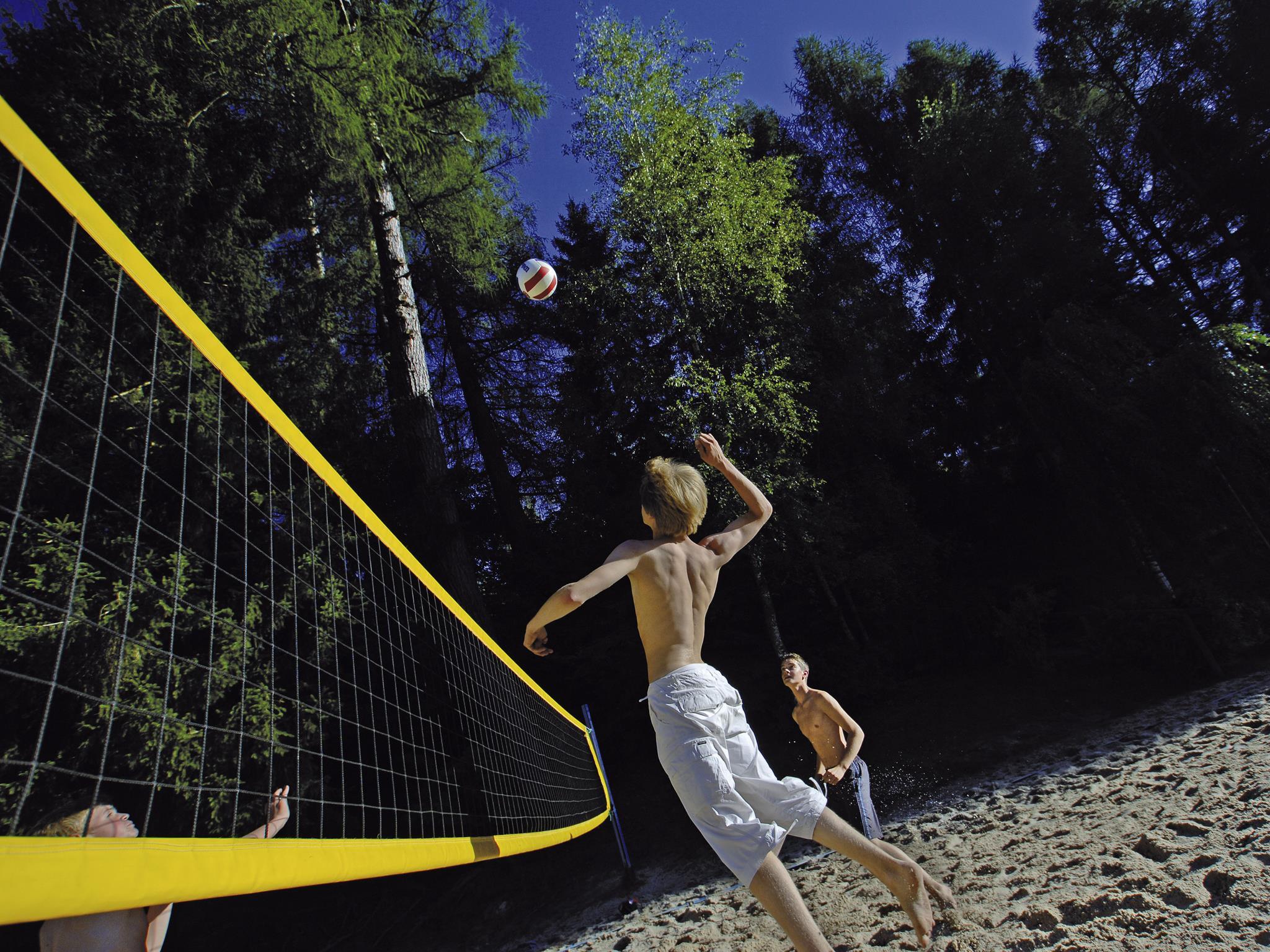 Beachvolleyball beim Sportplatz Hatting