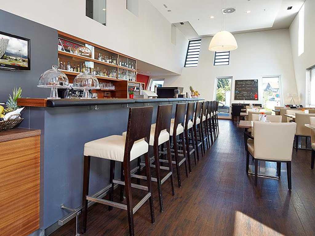 Single bar innsbruck