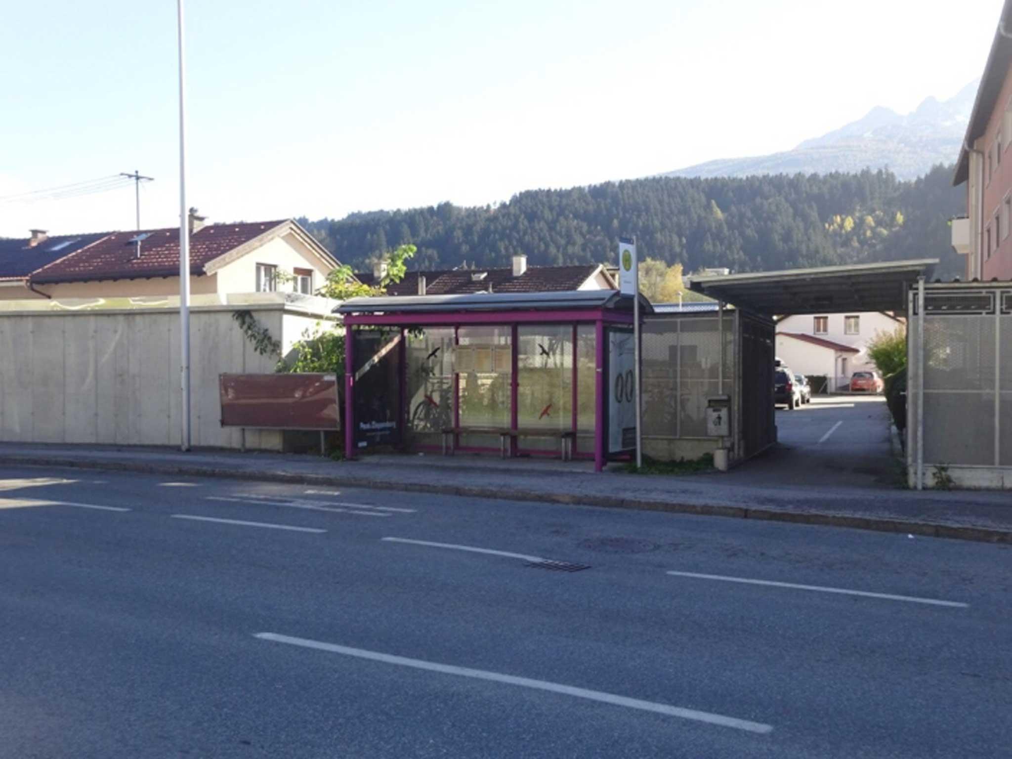 Haltestelle Völs Friedensiedlung