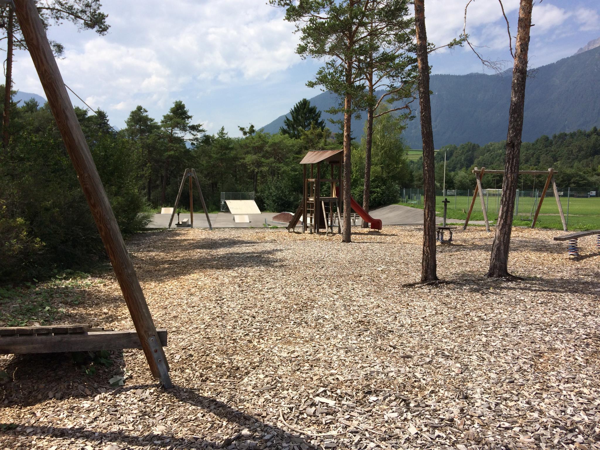 Kinderspielpatz in Untermieming/Weidach beim Fußballplatz