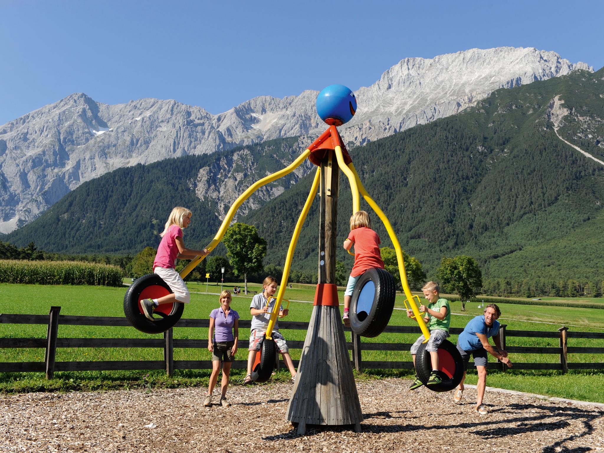 Kinderspielpatz in Affenhausen beim Rodelhügel "Omesbichl"