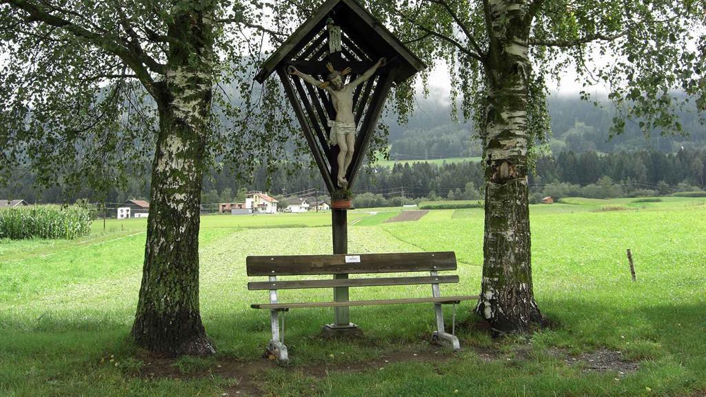 Wegkreuz in den Götzner Feldern